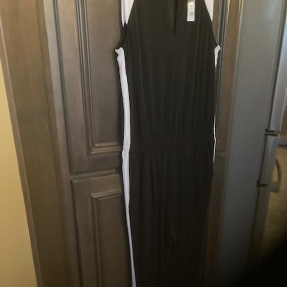 The Limited Sleeveless Color Block Design Jumpsuit - Picture 2 of 5